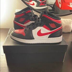 Nike Air Jordan 1 Mid - Black, Red, White